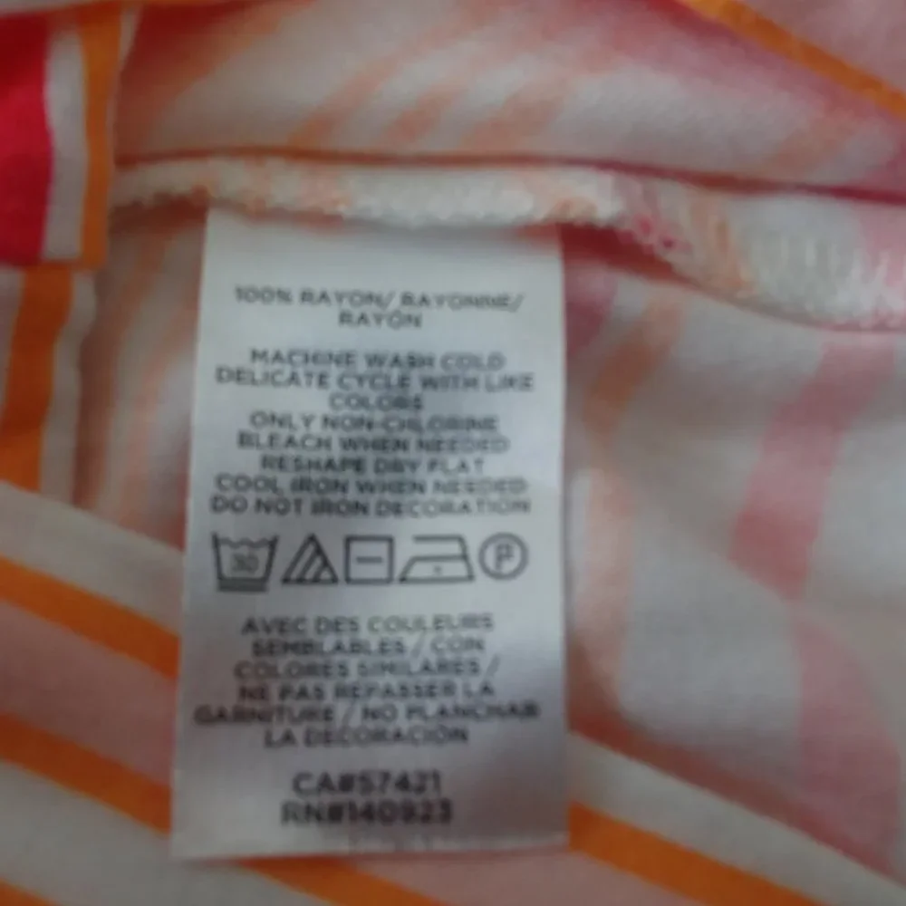 ***Ann Taylor Loft Outlet Rayon Tank Top,  Striped Medium*** - Picture 11 of 12